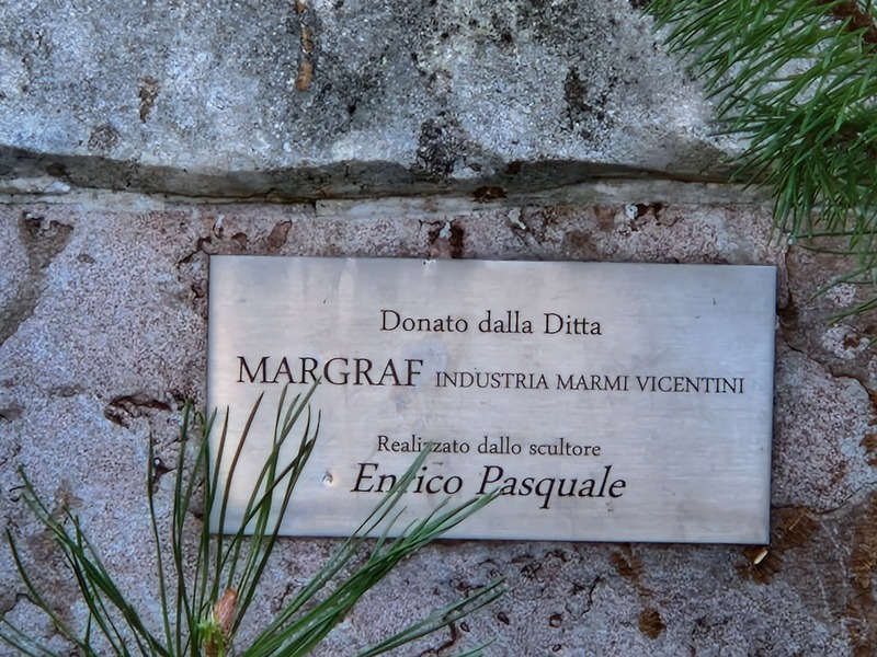 Monumento a Domenico Bassetti presso l'omonimo parco - la targa