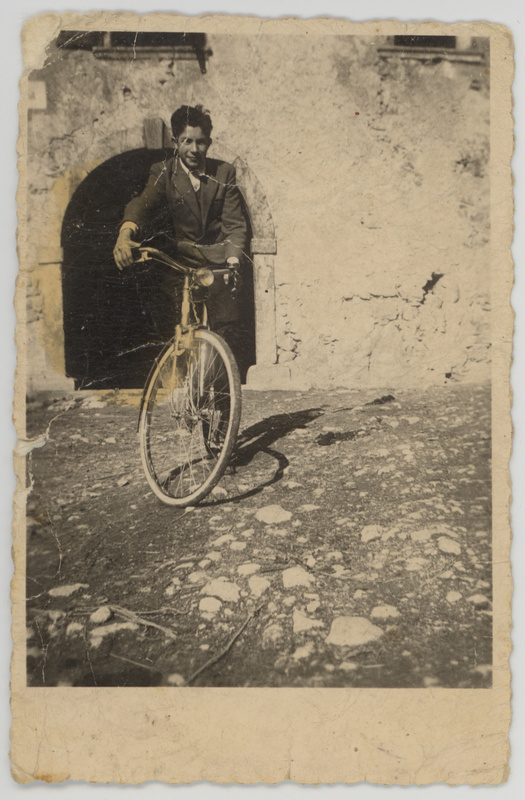 Ragazzo in bicicletta