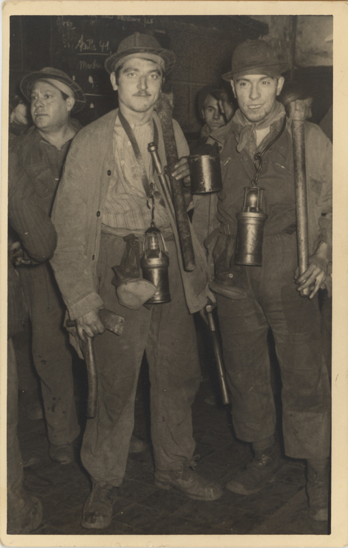 Minatori coi loro attrezzi
