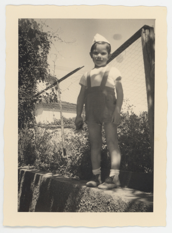 Bimbo all'asilo estivo