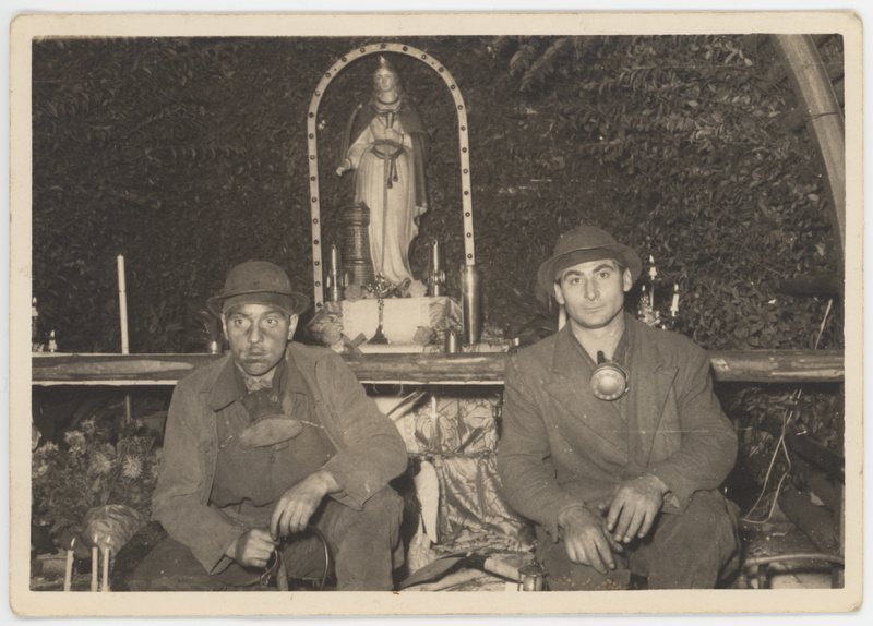 Santa Barbara in miniera - statua completa