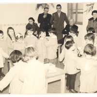 Allacciamo i grembiulini