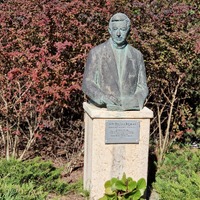 Busto di padre Bonifacio Bolognani