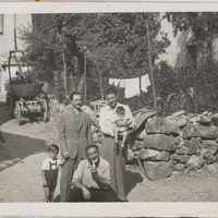 Papà coi loro bambini